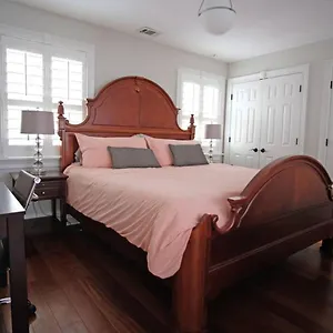 Carriage House B At Hamilton Holiday home Savannah